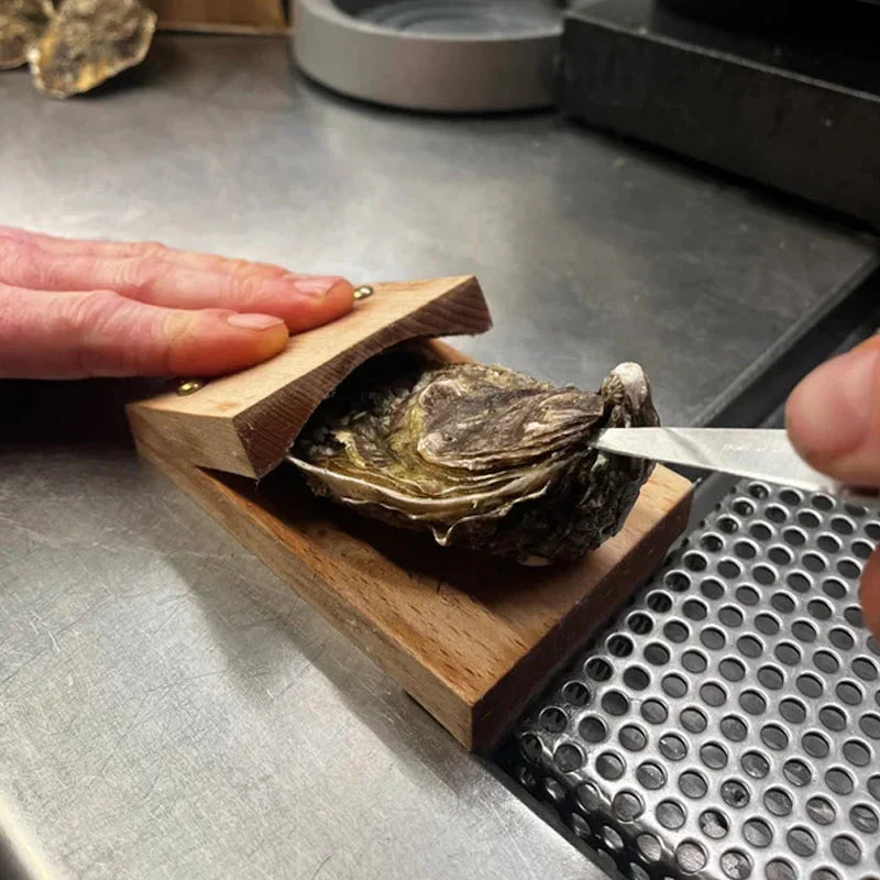 Oyster Opener Clip - the Safe and Practical Solution for Effortless Opening