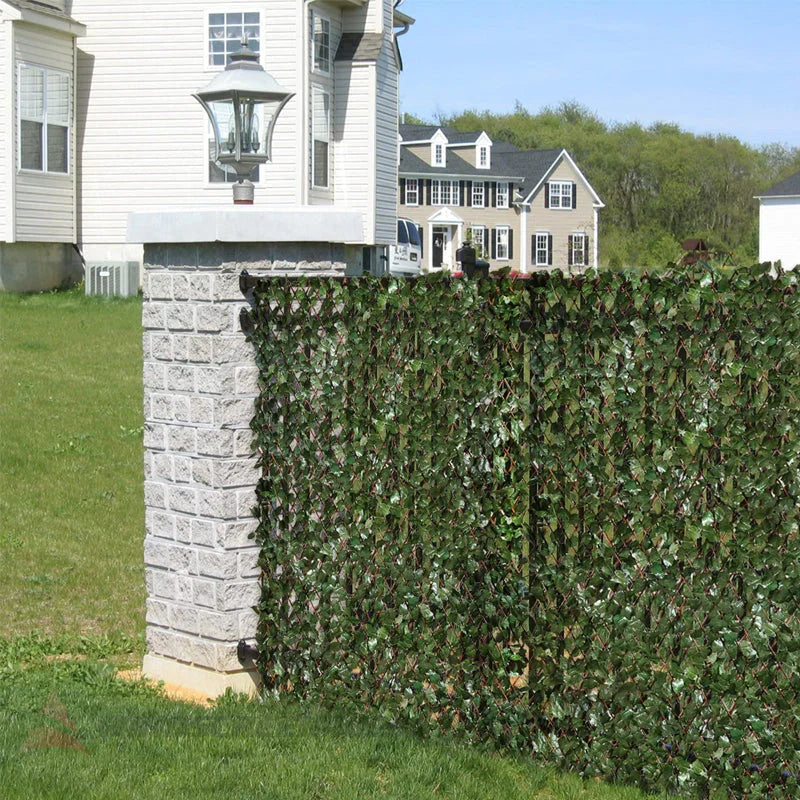 Flexible Privacy Fence with a Climbing Plant Look