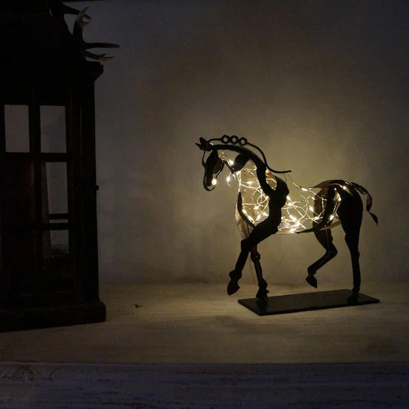 Elegant Metal Horse Figurine - Stylish Decoration for Your Home