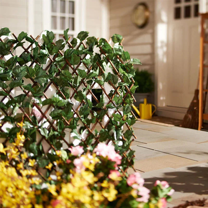 Flexible Privacy Fence with a Climbing Plant Look