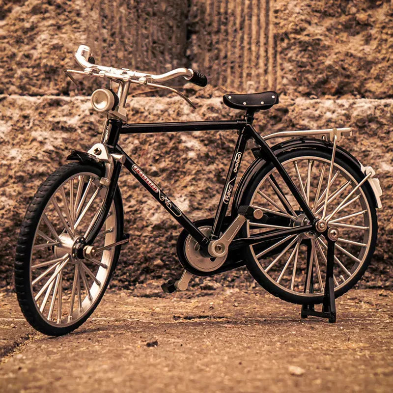Retro Bicycle Model - Detailed Miniature for Collectors