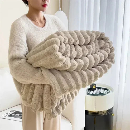 Extra Large Plush Cosy Blanket