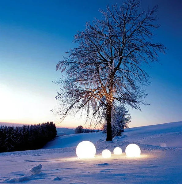 Decorative Garden Light with Round Design