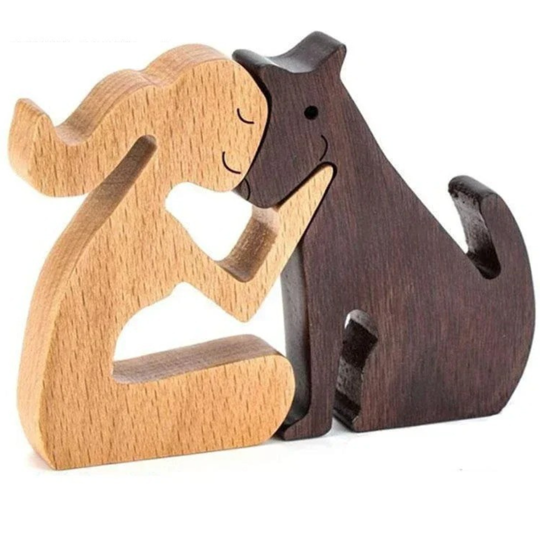 Herzmoment - Hand - Carved Wooden Sculpture