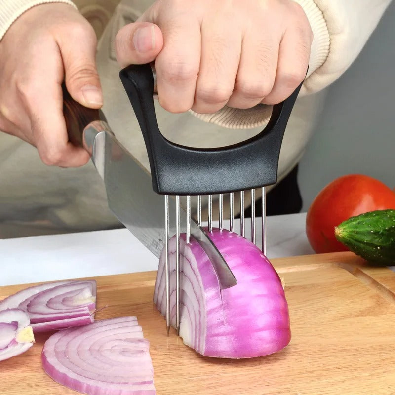 Multifunctional Cutting Assistant