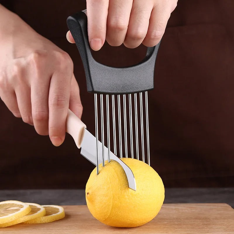 Multifunctional Cutting Assistant