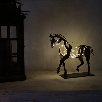Elegant Metal Horse Figurine - Stylish Decoration for Your Home