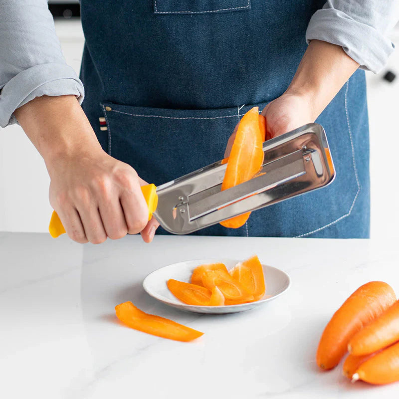 Precise Stainless Steel Vegetable Peeler - Perfect for Every Kitchen!