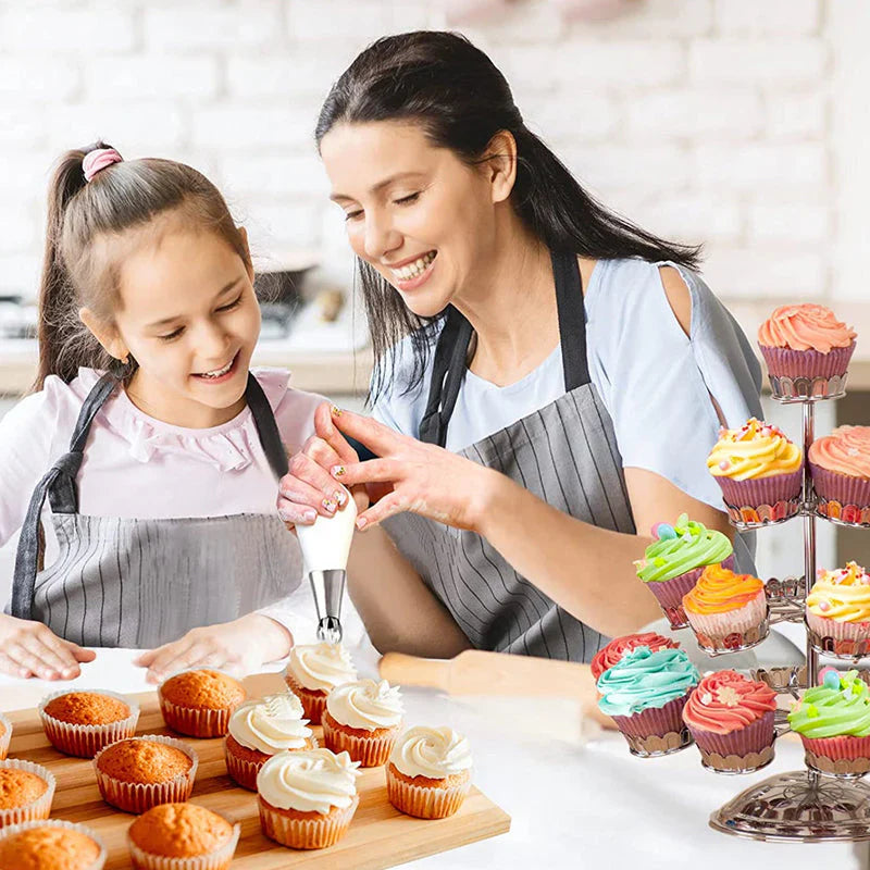 Cake Decorating Set - Perfect for Creative Baking!