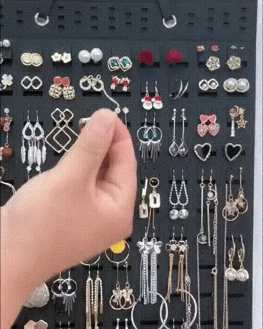 Stylish Jewellery Storage for the Wall - Order & Elegance!