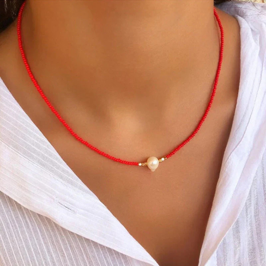 Elegant Pearl Necklace - Timeless Beauty with Style!